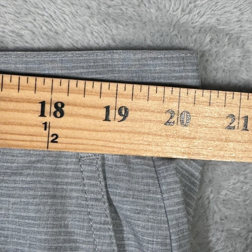 Travis Mathew Shorts Mens 40 Gray Striped Performance‎ Golf Stretch Sand Harbor